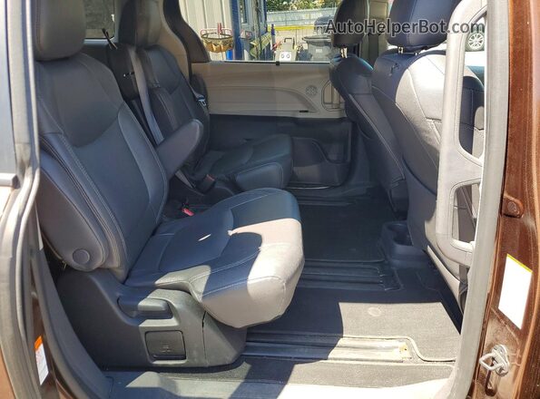 5TDKRKEC2PS145836 2023 TOYOTA SIENNA Brown Vista interior trasera