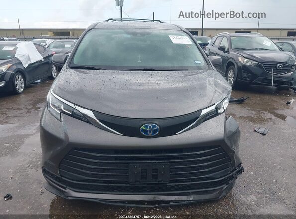 5TDKRKEC2PS179940 2023 TOYOTA SIENNA Gray ხელსაწყოთა პანელის ხედი