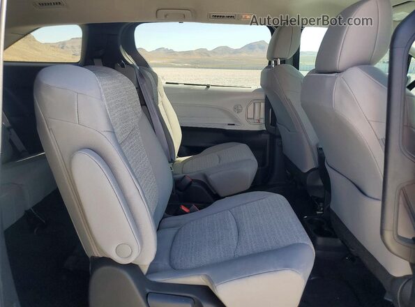 5TDKRKEC2SS270022 2025 TOYOTA SIENNA Зеленый 