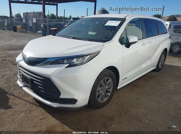 5TDKRKEC3MS065196 2021 TOYOTA SIENNA White Vista tres cuartos delantera izquierda