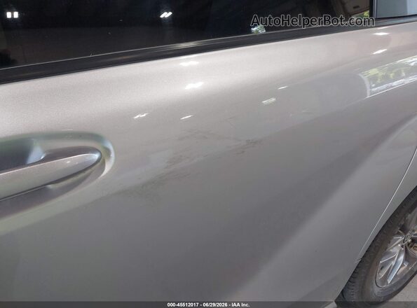 5TDKRKEC3PS165870 2023 TOYOTA SIENNA Silver 