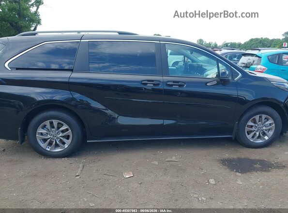 5TDKRKEC3TS322131 2026 TOYOTA SIENNA Black Vista interior trasera