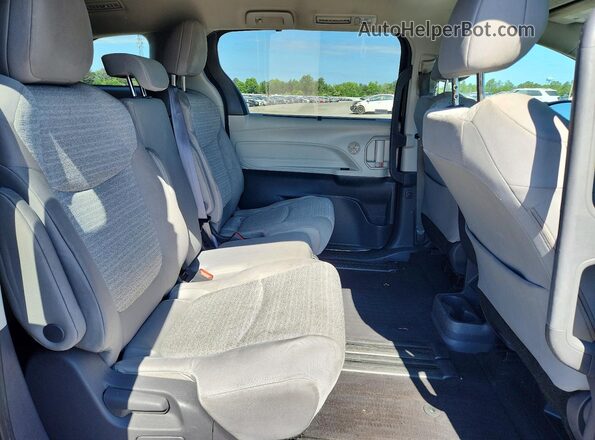 5TDKRKEC8MS044313 2021 TOYOTA SIENNA Black Rear interior view
