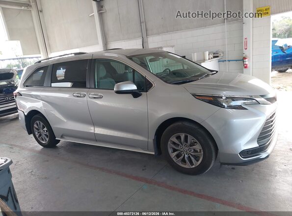 5TDKRKECXSS260144 2025 TOYOTA SIENNA Silver Вид щитка приладів