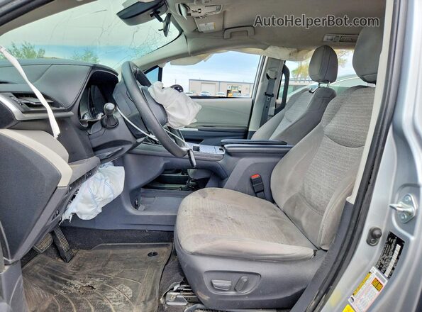 5TDKSKFC1MS003735 2021 TOYOTA SIENNA Silver Vista interior delantera