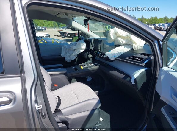 5TDKSKFC3TS247143 2026 TOYOTA SIENNA Gray Vista interior delantera