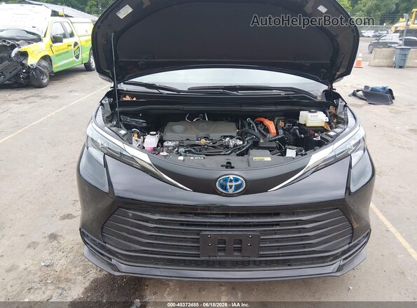5TDKSKFC4SS210682 2025 TOYOTA SIENNA Black Հետևի տեսք