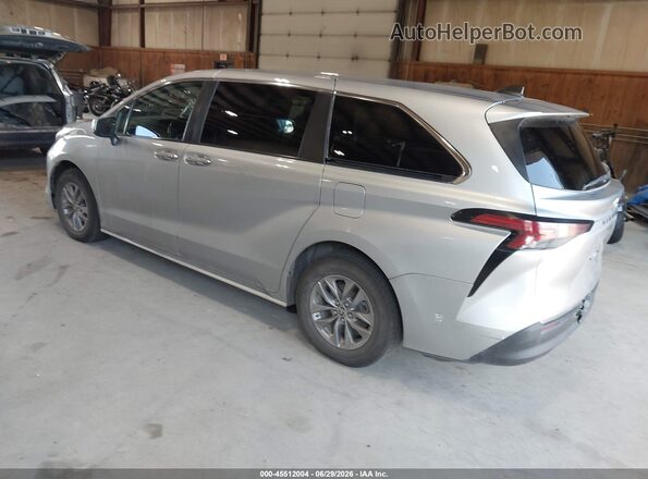 5TDKSKFC8NS065960 2022 TOYOTA SIENNA Silver Trasero izquierdo
