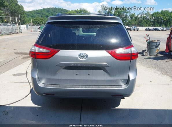 5TDKZ3DC0HS810404 2017 TOYOTA SIENNA Silver 