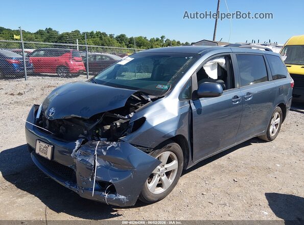 5TDKZ3DC0HS882123 2017 TOYOTA SIENNA Синий Передняя левая четверть