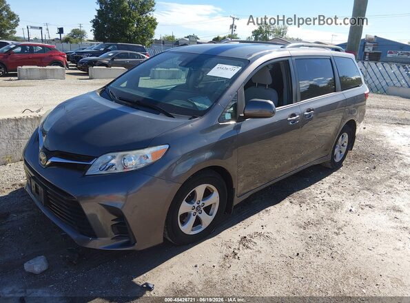 5TDKZ3DC0JS922805 2018 TOYOTA SIENNA Серый Передняя левая четверть