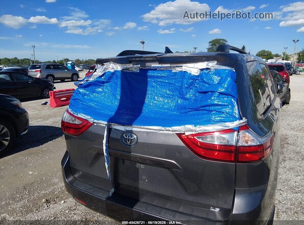 5TDKZ3DC0JS922805 2018 TOYOTA SIENNA Серый Вид спереди