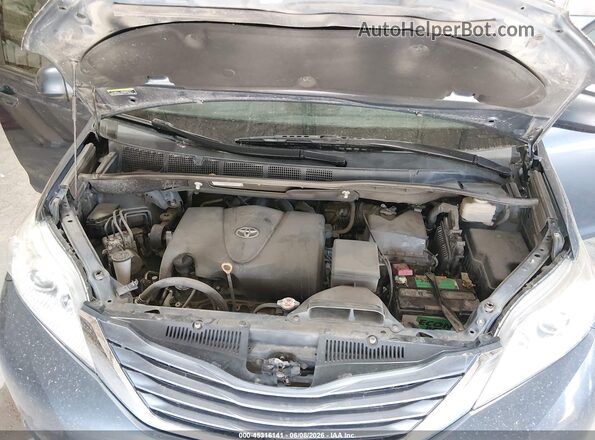 5TDKZ3DC1HS814493 2017 TOYOTA SIENNA Blue უკანა ხედი