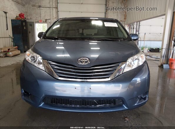 5TDKZ3DC1HS814493 2017 TOYOTA SIENNA Blue ხელსაწყოთა პანელის ხედი