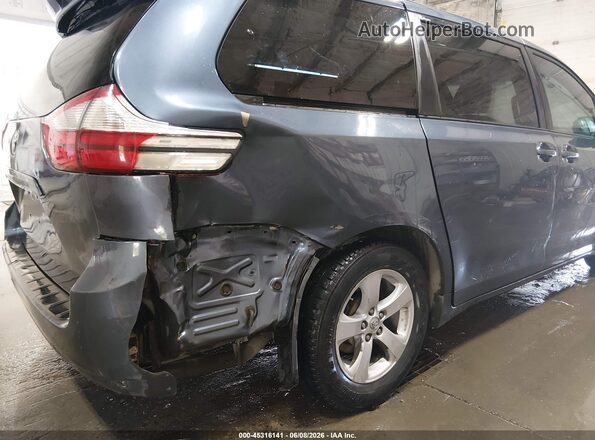 5TDKZ3DC1HS814493 2017 TOYOTA SIENNA Blue წინა ხედი