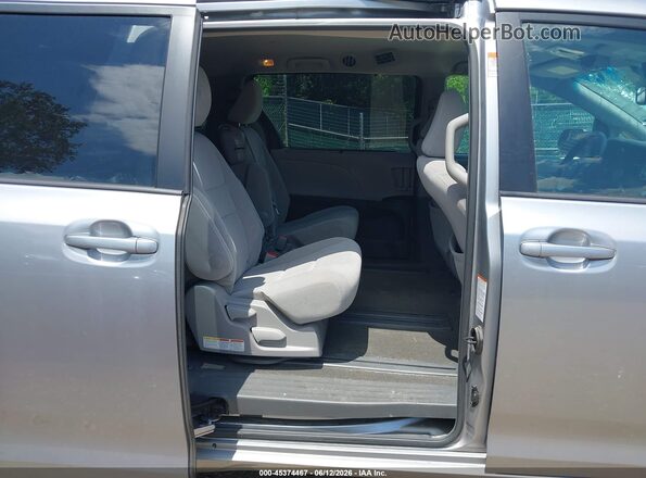 5TDKZ3DC1HS820178 2017 TOYOTA SIENNA Silver VIN sticker view