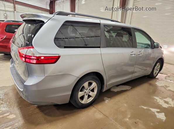 5TDKZ3DC1HS870840 2017 TOYOTA SIENNA Silver Հետևի աջ