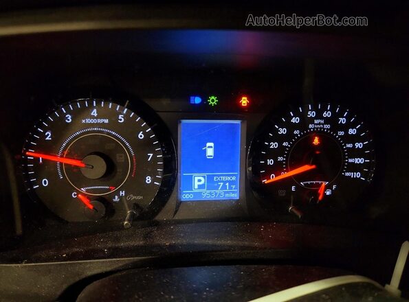 5TDKZ3DC1HS870840 2017 TOYOTA SIENNA Silver Սարքավորումների վահանակի տեսք
