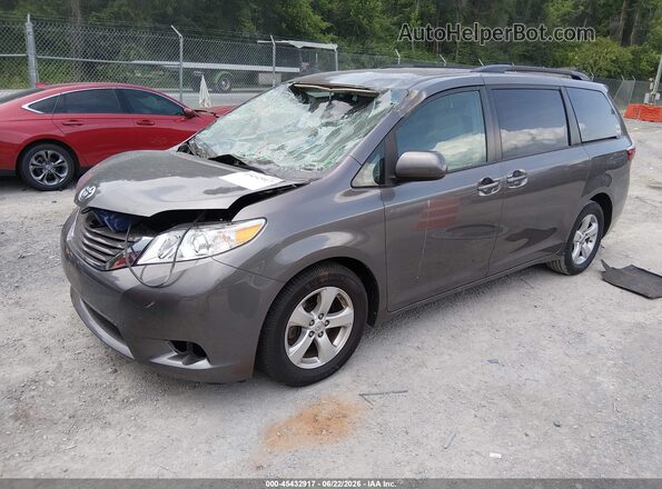 5TDKZ3DC1HS877254 2017 TOYOTA SIENNA Gray Przód lewy