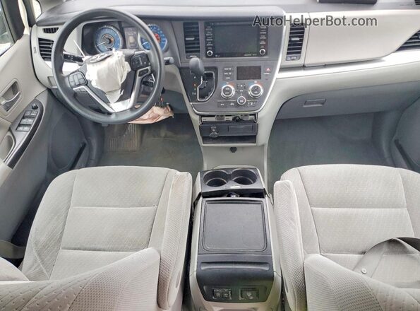 5TDKZ3DC1JS904751 2018 TOYOTA SIENNA Silver 