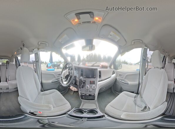 5TDKZ3DC1JS904751 2018 TOYOTA SIENNA Silver 