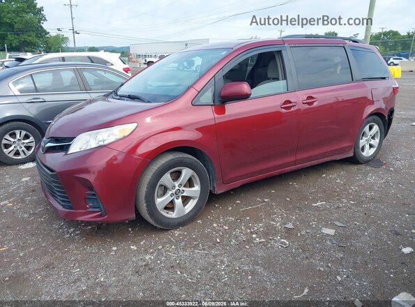 5TDKZ3DC1JS959992 2018 TOYOTA SIENNA Maroon Առջևի ձախ երեք քառորդ տեսարան