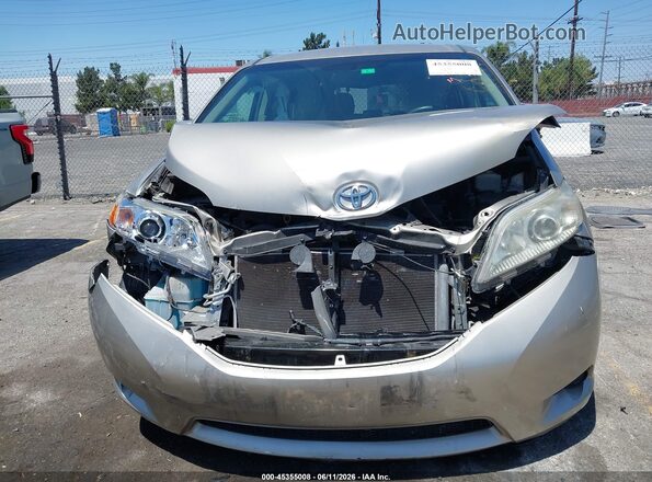 5TDKZ3DC2HS841184 2017 TOYOTA SIENNA Gray Front view