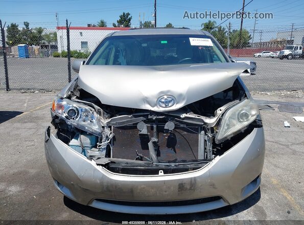 5TDKZ3DC2HS841184 2017 TOYOTA SIENNA Gray Instrument cluster view