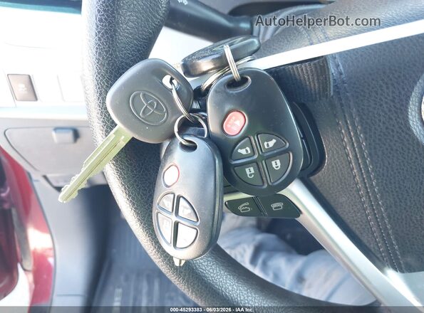 5TDKZ3DC2HS855148 2017 TOYOTA SIENNA Red Vista del salpicadero