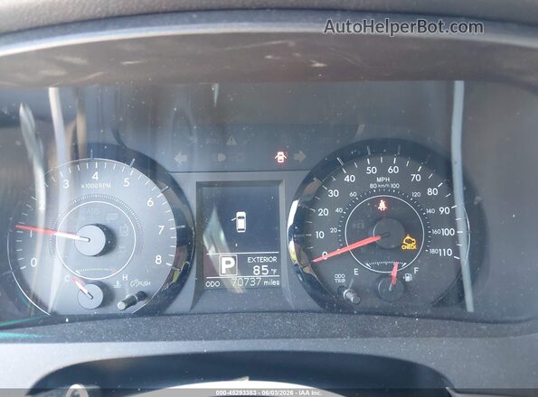 5TDKZ3DC2HS855148 2017 TOYOTA SIENNA Red Vista de los asientos traseros