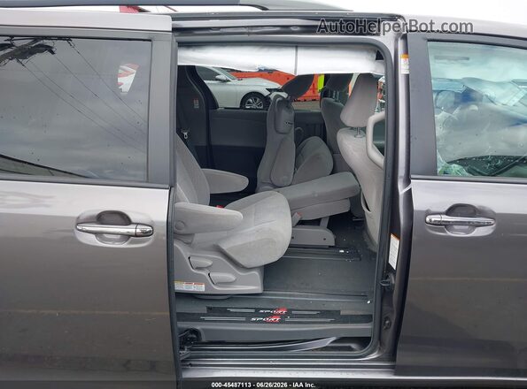 5TDKZ3DC2KS987138 2019 TOYOTA SIENNA Gray Widok naklejki z numerem VIN