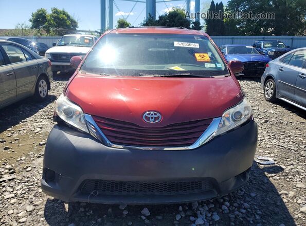 5TDKZ3DC3HS772408 2017 TOYOTA SIENNA Бордовый 