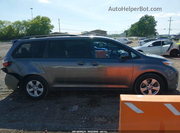 5TDKZ3DC3HS778239 2017 TOYOTA SIENNA Gray Instrument cluster view