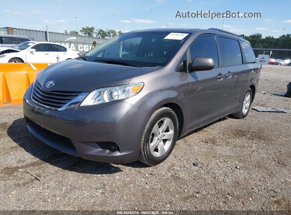 5TDKZ3DC3HS778239 2017 TOYOTA SIENNA Gray Front left
