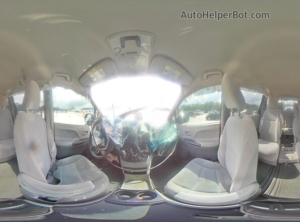 5TDKZ3DC3HS800403 2017 TOYOTA SIENNA Silver 