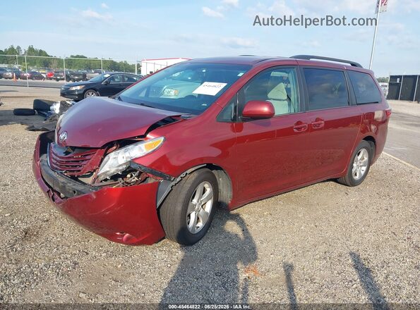 5TDKZ3DC3HS826905 2017 TOYOTA SIENNA Red Przód lewy