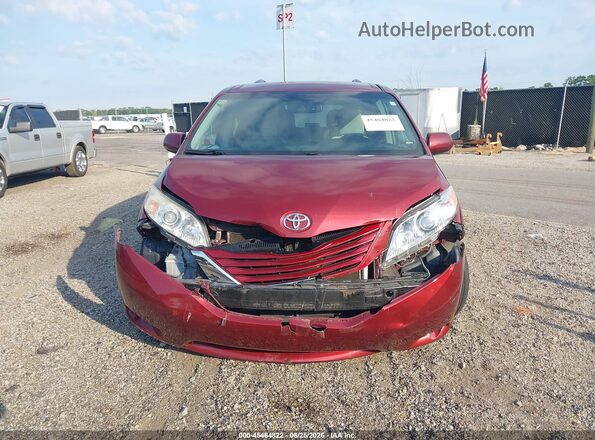 5TDKZ3DC3HS826905 2017 TOYOTA SIENNA Red Widok wnętrza z tyłu
