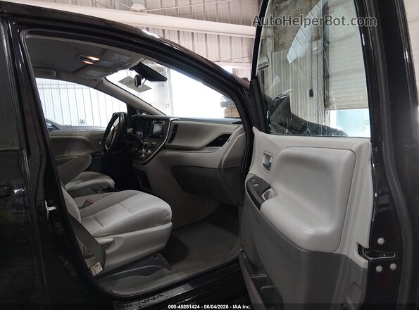 5TDKZ3DC3LS052132 2020 TOYOTA SIENNA Black Front interior view