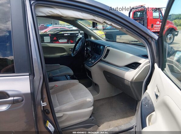 5TDKZ3DC4HS832583 2017 TOYOTA SIENNA Gray Սալոնի դիմացի տեսք