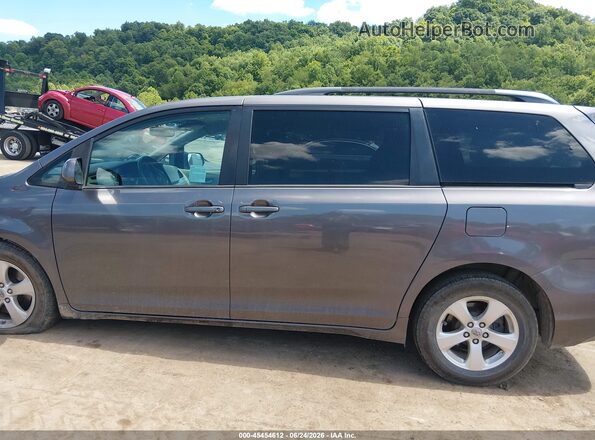 5TDKZ3DC4HS832583 2017 TOYOTA SIENNA Gray Սալոնի 360 աստիճան տեսք