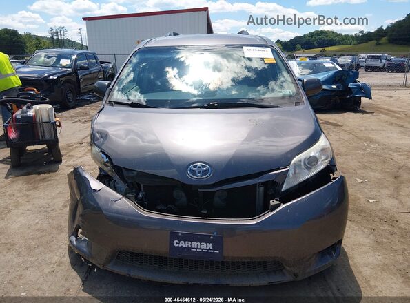 5TDKZ3DC4HS832583 2017 TOYOTA SIENNA Gray Սարքավորումների վահանակի տեսք