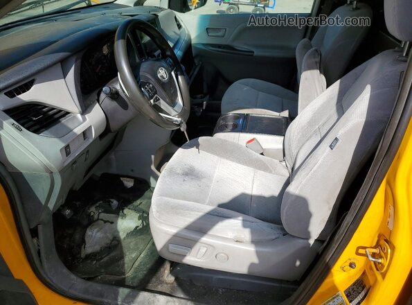 5TDKZ3DC4HS876552 2017 TOYOTA SIENNA Yellow 