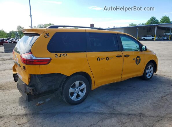 5TDKZ3DC4HS876552 2017 TOYOTA SIENNA Yellow 