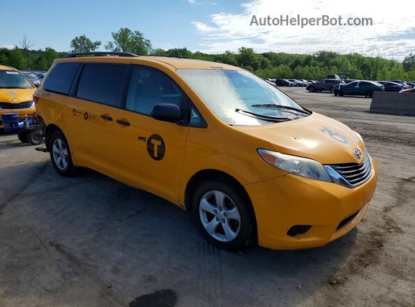 5TDKZ3DC4HS876552 2017 TOYOTA SIENNA Yellow 