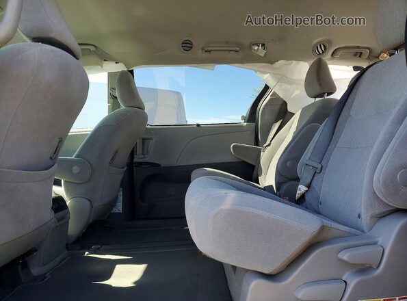 5TDKZ3DC4LS047165 2020 TOYOTA SIENNA Black Вид задніх сидінь