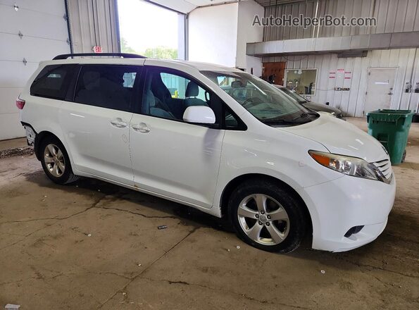 5TDKZ3DC5HS802993 2017 TOYOTA SIENNA Белый 