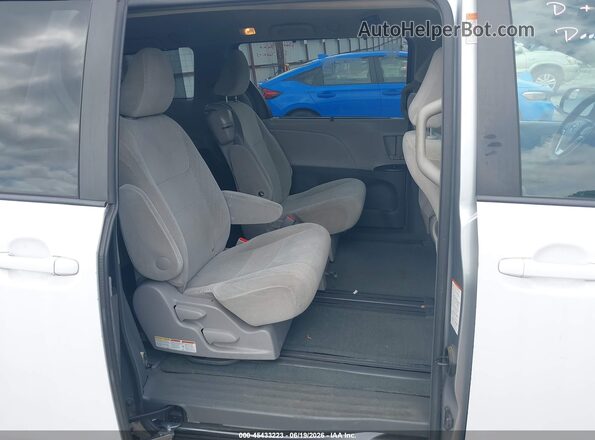 5TDKZ3DC5HS827649 2017 TOYOTA SIENNA White Вид наклейки з VIN-кодом