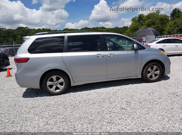 5TDKZ3DC5LS038457 2020 TOYOTA SIENNA Silver Rear interior view