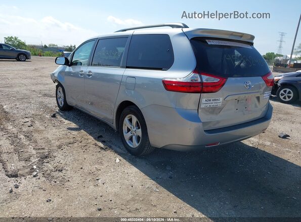 5TDKZ3DC6HS773309 2017 TOYOTA SIENNA Silver Trasero izquierdo