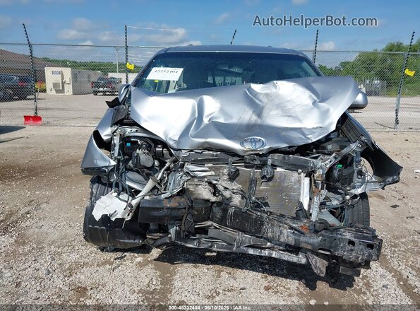 5TDKZ3DC6HS773309 2017 TOYOTA SIENNA Silver Vista del cuadro de instrumentos